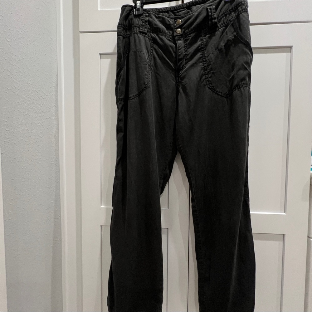 Soft Surroundings PM Lyocell Cargo Relaxed Pants Black Fade Wash